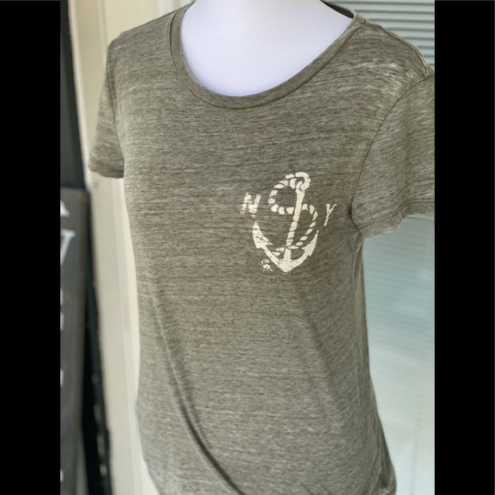 American Eagle Favorite T